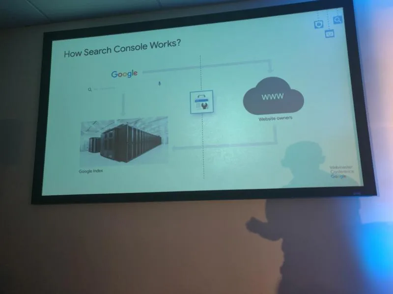 Photo of conference slide: "How Search Console Works?"